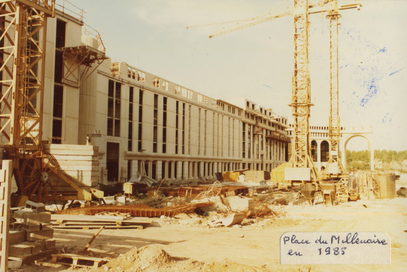 Chantier d'Antigone, la place du Millénaire
